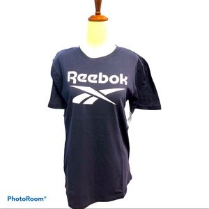 New!‎ Reebok Sporty Navy Blue Logo Tee Boys XL